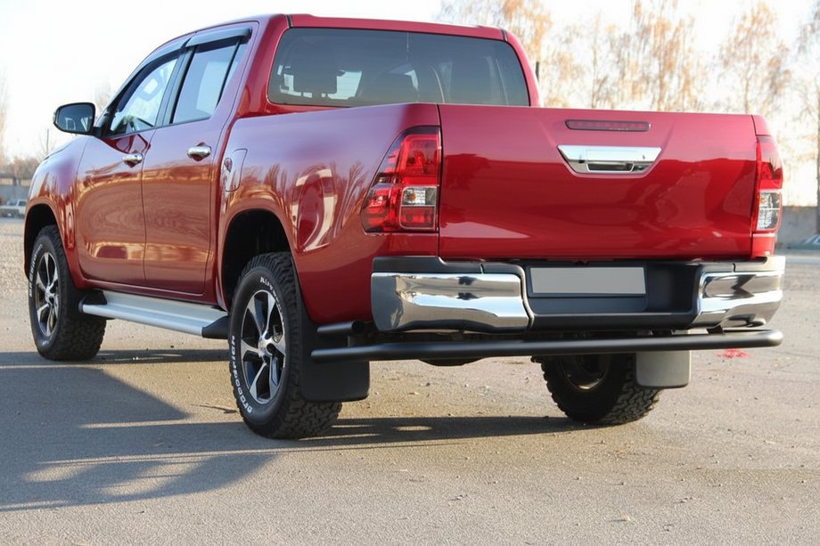 Toyota Hilux 2015– Bagbøjle AK005-2 Black (rustfrit stål) Image