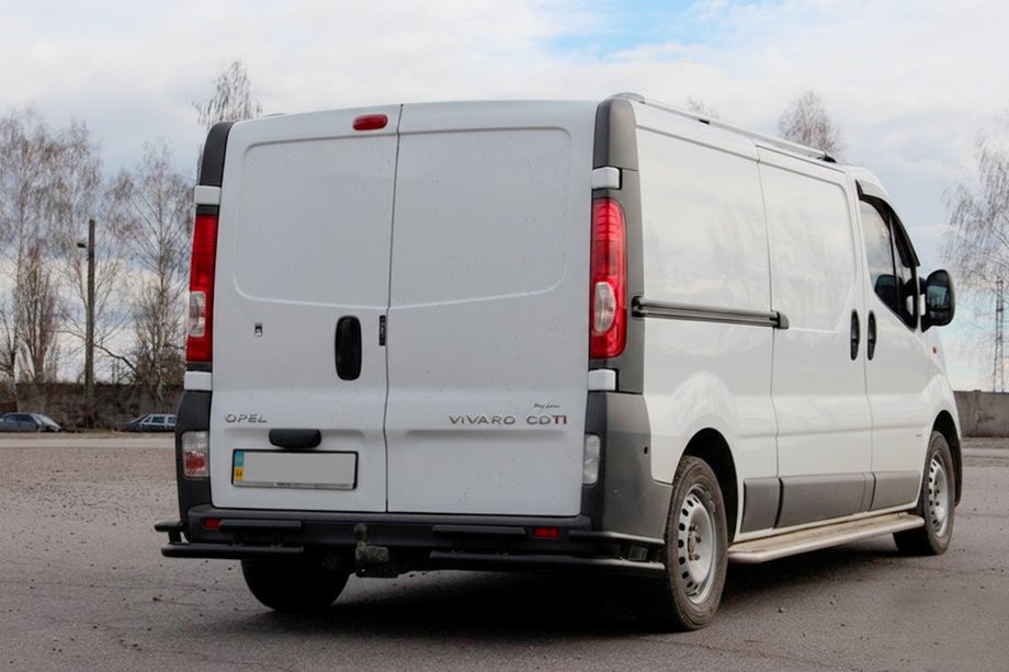 Nissan Primastar 2002–2014 Bageste beskyttelsesbøjle AK003-Plus-2 Black (rustfrit stål) Image