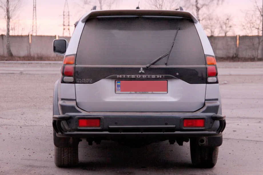 Mitsubishi Pajero Sport 1996–2007 Bagerste beskyttelsesbøjle AK005-2 Black (rustfrit stål) Foto 2