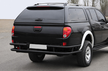 Mitsubishi L200 2006–2015 Bagkofangerbeskyttelse AK0022 Black (rustfrit stål) foto 1