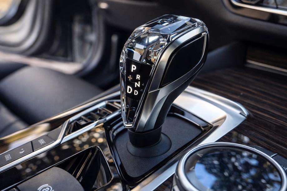 BMW 6-serie G32 2017– Sæt med krystalelementer til kabinen (automatgearvælger + knapper) Image
