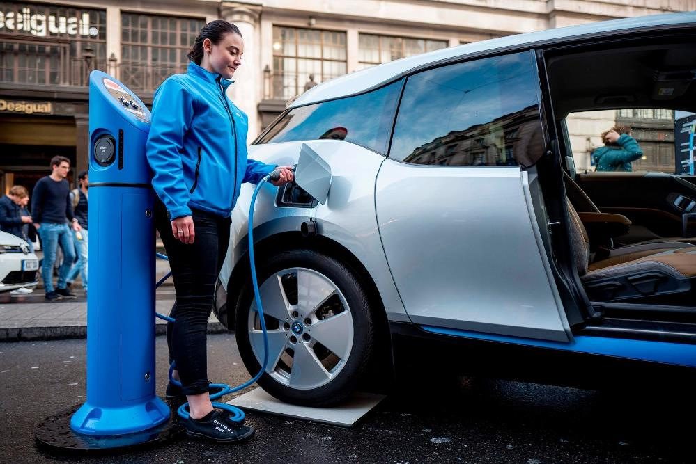 Hvordan påvirker elbiler menneskekroppen? Myter og fakta