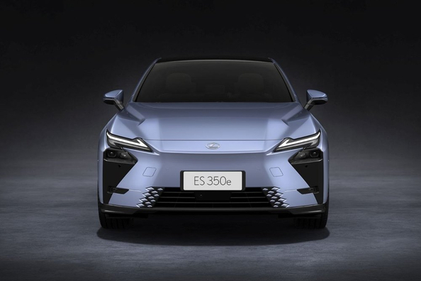 Lexus ES BEV: fuldelektrisk premiumsedan til 2026