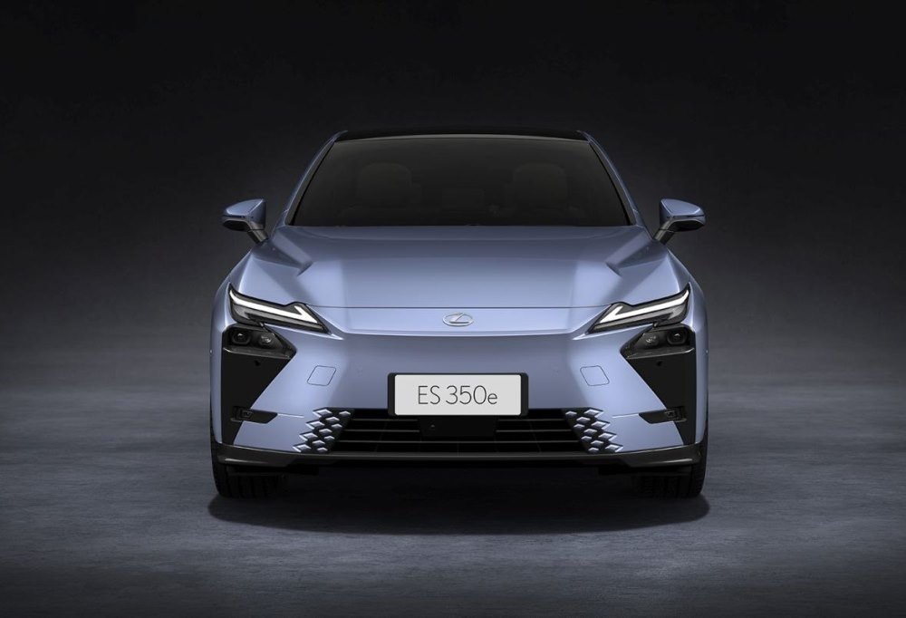 Lexus ES BEV: fuldelektrisk premiumsedan til 2026