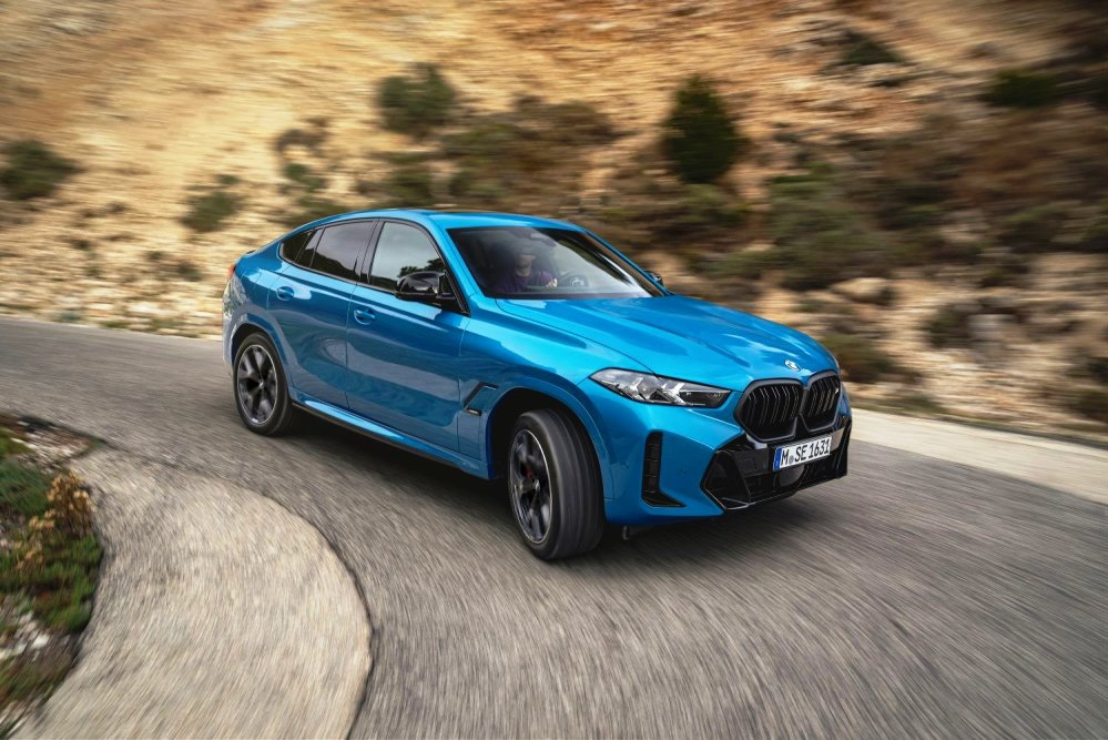 Test af den kraftfulde sportslige coupé-crossover BMW X6 M60i (G06 LCI)