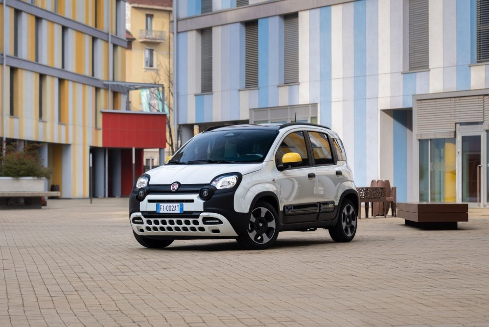 Test af Fiat Pandina: opdateret byhatchback med mildhybrid