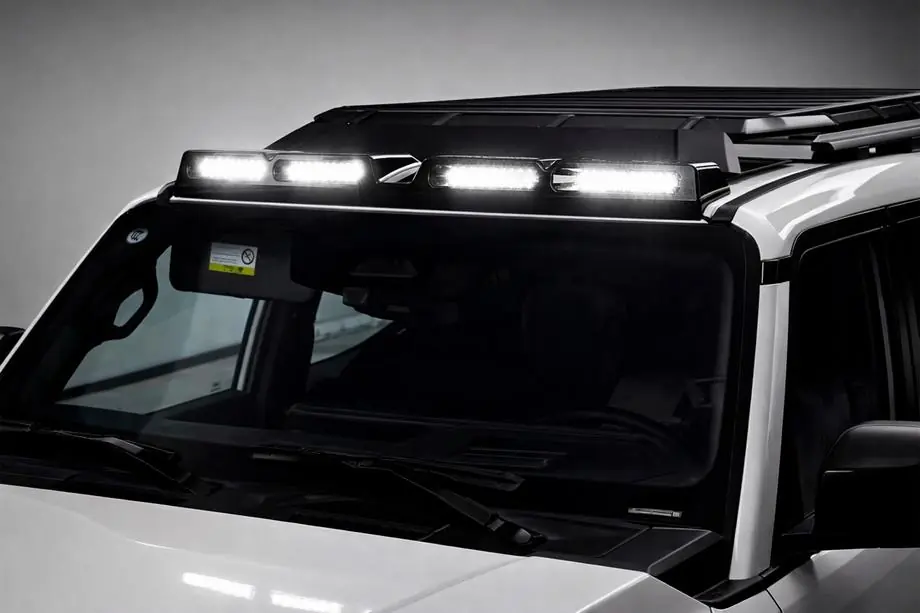 Toyota Land Cruiser Prado 250 2023– Forrude solskærm med LED (hvid) Image