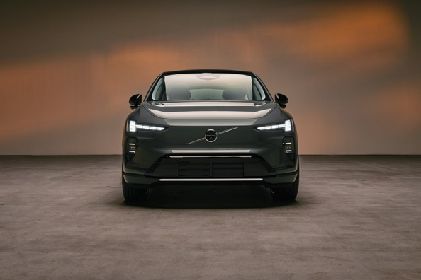 Volvo EX60 (2026) – anmeldelse af den fuldelektriske mellemstore SUV