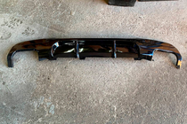 BMW 3-serie E90/E91 2005–2011 Nedsat vare Bagdiffuser DPT V-3 (til E90 M-Sport, sort højglans) foto 2