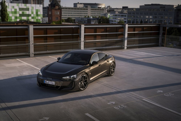 Audi RS e-tron GT 2025 – elektrisk grand tourer i topklasse