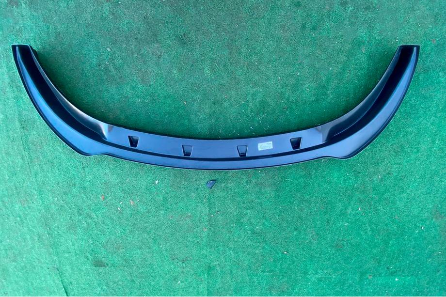 Mercedes Sprinter W907/W910 2018– Nedsat front læbespoiler til kofanger DPT (blank sort) Foto 5