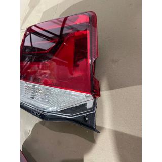 B-vare Bageste venstre indvendige baglygte 2016-2021 (OEM-standard) (til bagklap) (revnet) Toyota Land Cruiser 200 2007–2021 foto 2