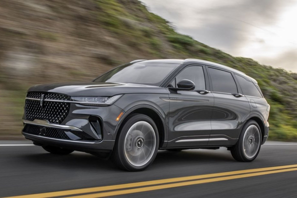 Test af Lincoln Nautilus 2025: luksus og teknologi i mellemklassen