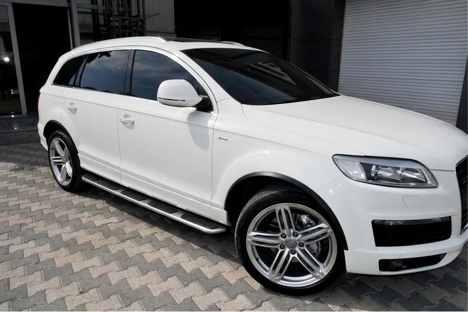 Audi Q5 2008–2017 OEM sidetrin (uden beslag, 2 stk., aluminium) Foto 1