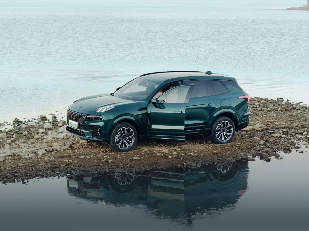 Test af den kraftige premium-crossover Lynk & Co 09