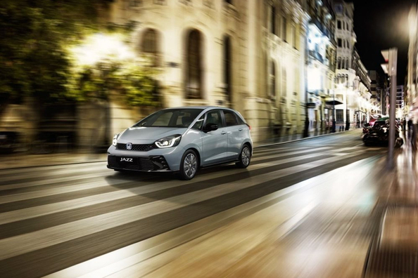 Honda Jazz IV: kompakt hybrid med rummeligt interiør
