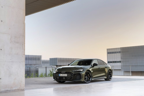 Test af Audi RS5 sedan: kraftfuld plug-in-hybrid fra Audi Sport