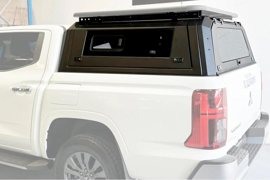 Mitsubishi L200 2024– Hardtop til lad i aluminium med ruder Image