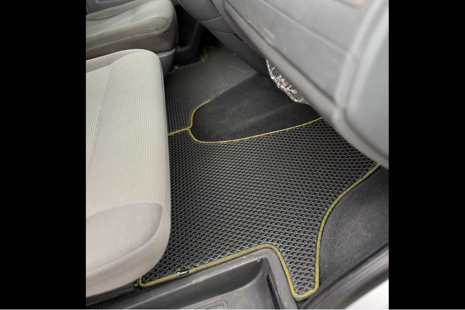 Volkswagen T5 2010–2015 EVA-måtter (kort akselafstand, komplet sæt til kabinen, sorte) Image