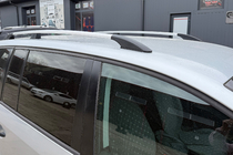 Volkswagen Touran 2010–2015 Krom tagræling Plastfødder foto 3