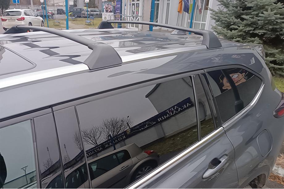 Toyota Highlander 2019– Tagbøjler (tværstænger) til integrerede tagrælinger OEM (2 stk) Image