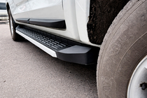 Mitsubishi L200 2024– HARMS sidetrin (2 stk.) foto 1