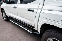 Mitsubishi L200 2024– HARMS sidetrin (2 stk.) foto 2