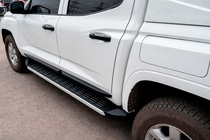 Mitsubishi L200 2024– HARMS sidetrin (2 stk.) foto 3