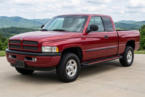 Dodge RAM (BR/BE) 1994–2002 Sidetrin Maya Red (2 stk., aluminium) foto 1