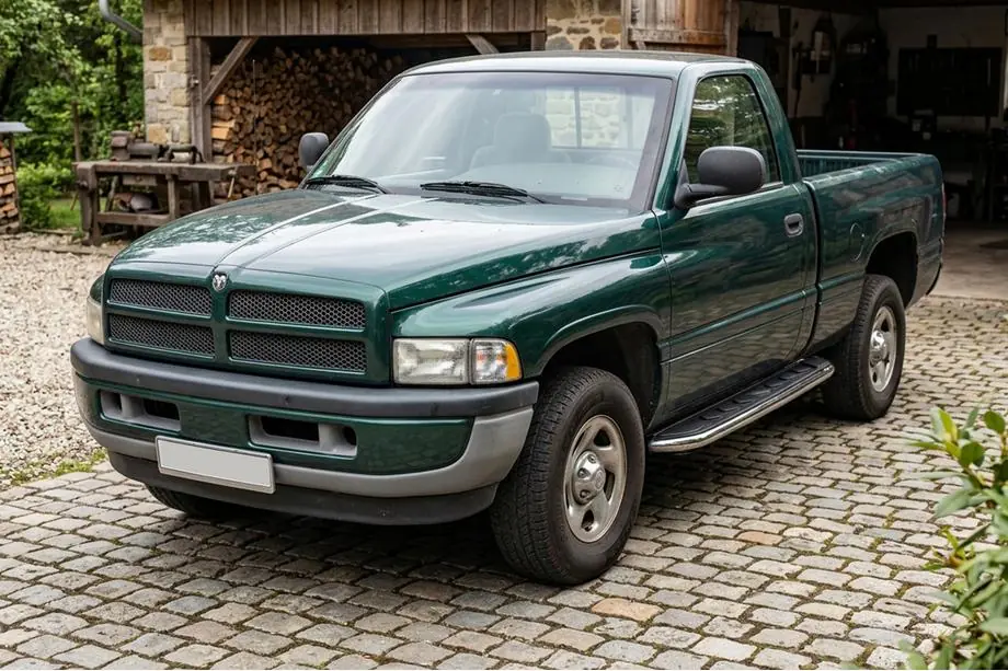 Dodge RAM (BR/BE) 1994–2002 Maydos V1 sidetrin (2 stk., aluminium ↗ rustfrit stål) Image