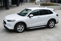 Honda ZR-V 2022– Sidetrin Allmond Grey (2 stk., aluminium) foto 1