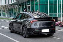 Tesla Model Y 2020– Bodykit-sæt Black Warrior (til 2025+) foto 4