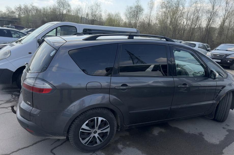 Ford S-Max 2007–2014 Sorte tagrælinger Image