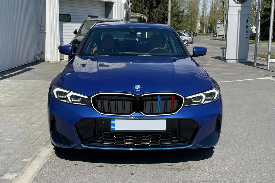 BMW 3-serie G20/G21 2018– M-Color LED nyregrill (2022+, blank sort) Image
