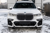 BMW X7 G07 2019– Nyregrill 1 Bar LED (2019-2022, blank sort) foto 1