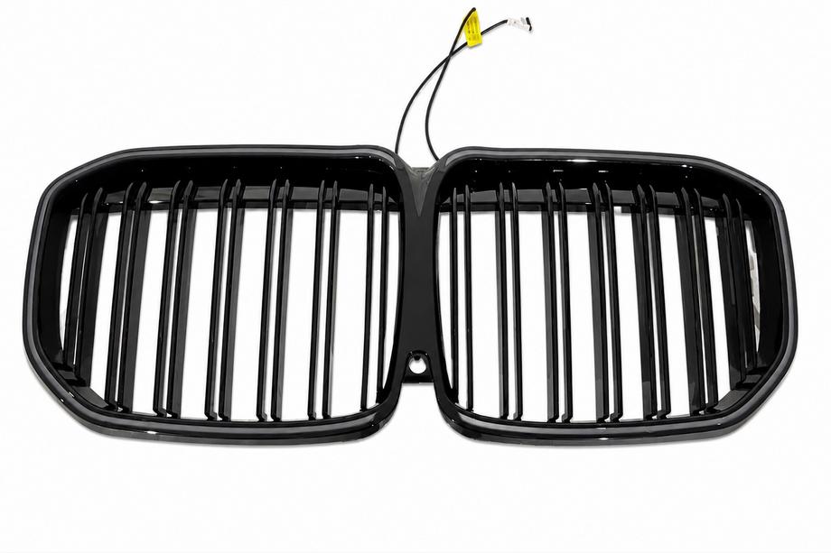 BMW X7 G07 2019– BMW kidneygrill M-Look LED (2019-2022, blank højglans) Foto 10