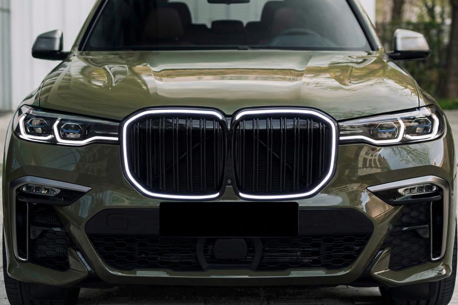 BMW X7 G07 2019– BMW kidneygrill M-Look LED (2019-2022, blank højglans) Foto 3