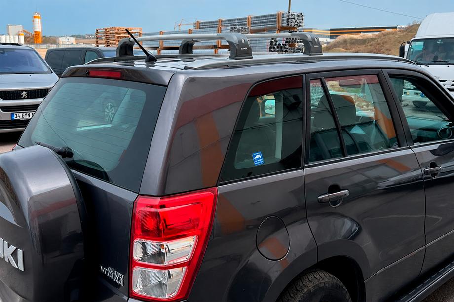 Suzuki Grand Vitara 2005–2017 Tagbøjler (tværstænger) til originale monteringspunkter Ecem V3 (2 stk) Foto 5