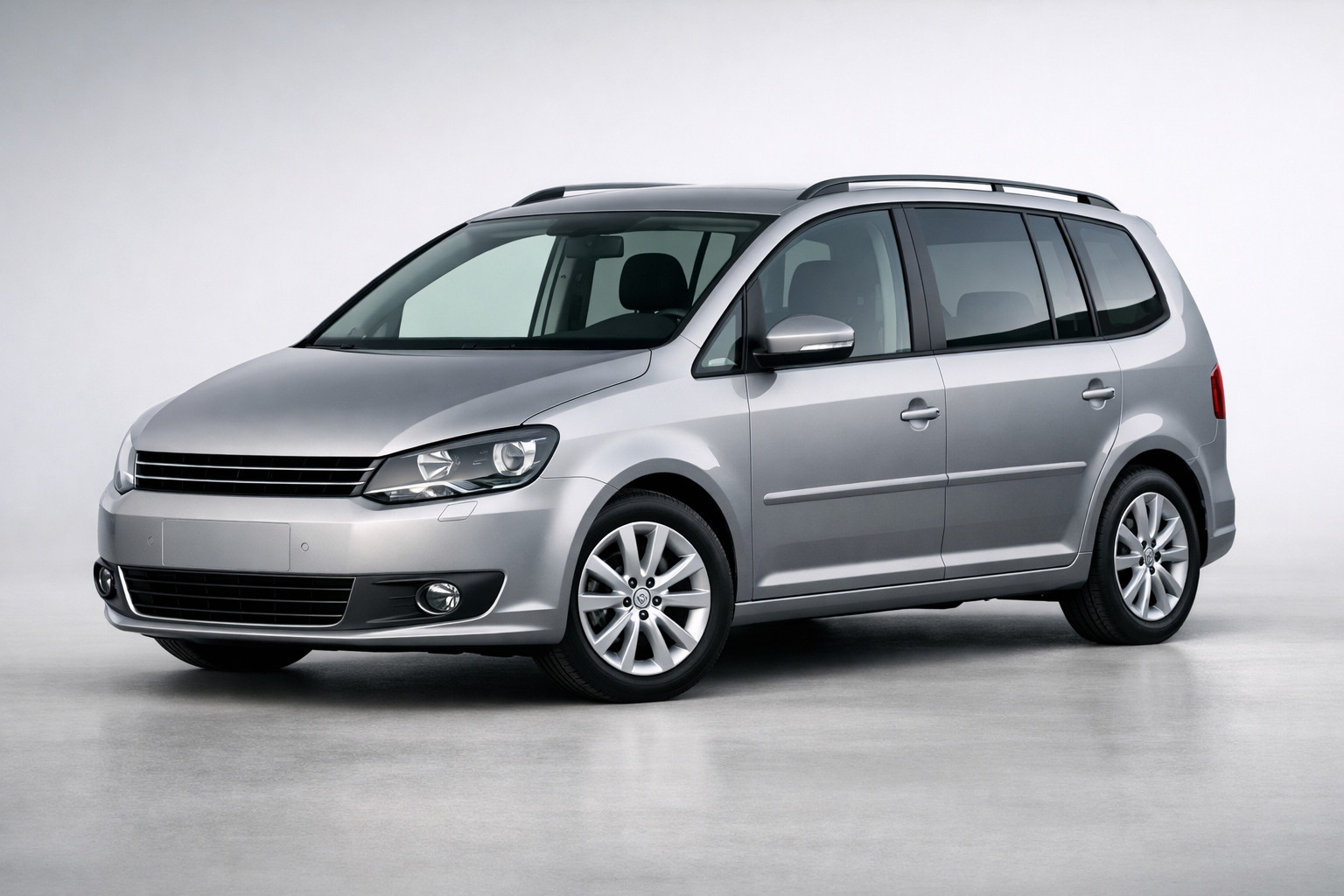 Volkswagen Touran 2010-2015: Praktisk familiebil i minivan-klassen