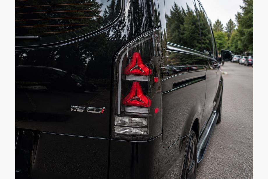 Mercedes Vito/V-klasse W447 2014– OEM 2026 Black baglygter (til Vito, 2 stk.) Image
