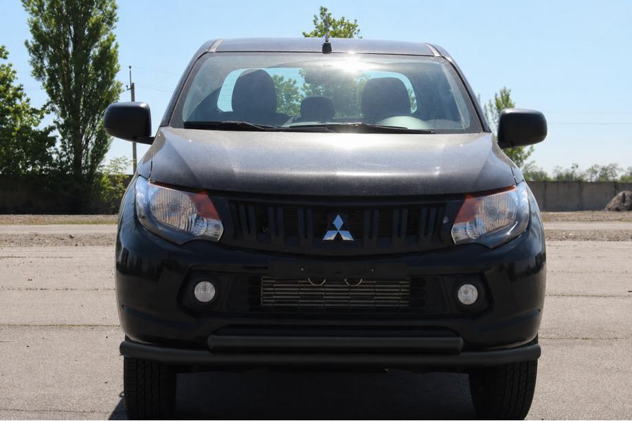 Mitsubishi L200 2015–2024 Frontbøjle ST014 Black (rustfrit stål) Image