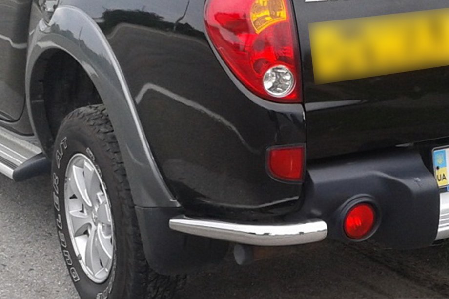 Mitsubishi L200 2006–2015 Baghjørner AK003 (2 stk., rustfrit stål) Image