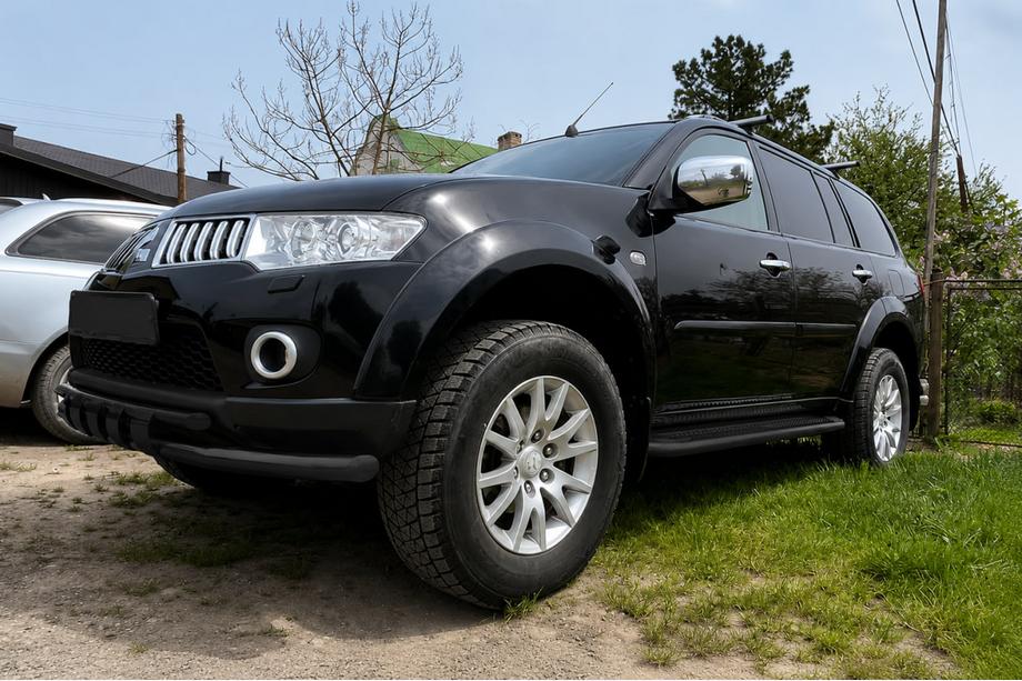 Mitsubishi Pajero Sport 2008–2015 Frontbeskyttelse ST015 Black (rustfrit stål) Image