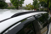 Toyota 4Runner 2009–2024 Integrerede tagrælinger sorte OEM (2016-, aluminium) foto 2