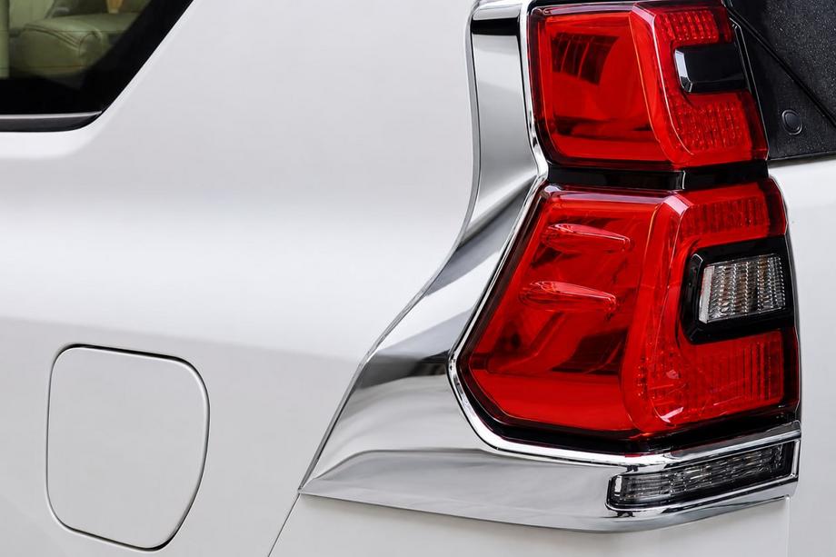 Toyota Land Cruiser Prado 150 2009–2023 LED baglygter Chrome V2 (2017-2023, 2 stk.) Foto 1
