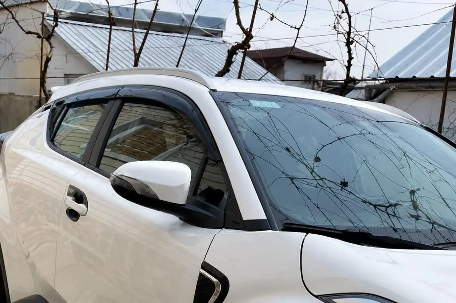 Toyota C-HR 2016–2023 Integrerede tagrælinger grå OEM (ABS-plast, montering med lim) Image