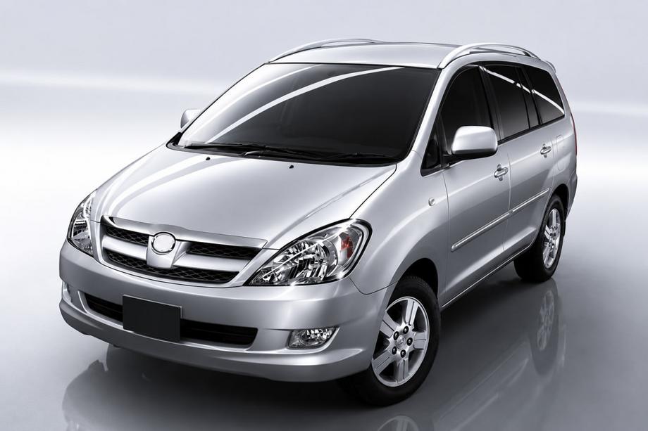 Toyota Innova 2015– Integrerede tagrælinger grå OEM (aluminium) Foto 1