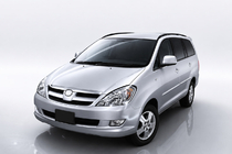 Toyota Innova 2015– Integrerede tagrælinger, sorte OEM (aluminium) foto 1