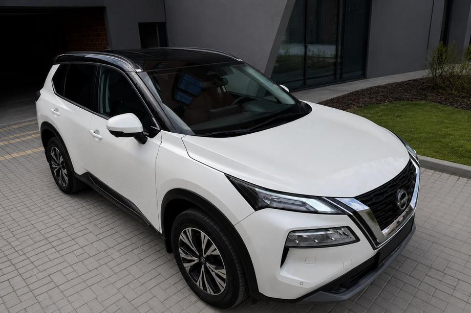 Nissan X-trail T33/Rogue 2022– Integrerede tagrails, sorte OEM (ABS-plast, limmontering) Foto 2