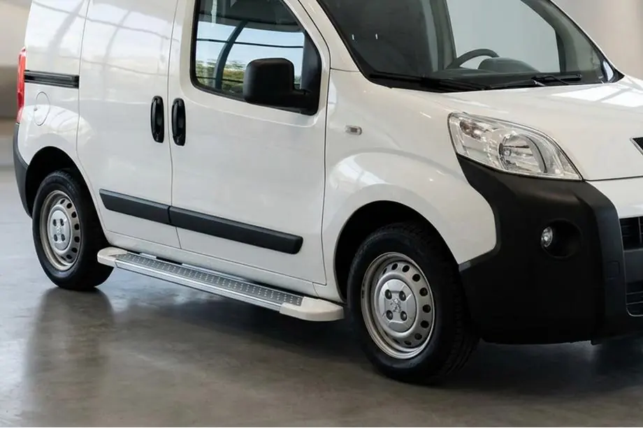 Peugeot Bipper 2008–2017 Sidetrin Allmond White (2 stk., aluminium) Image